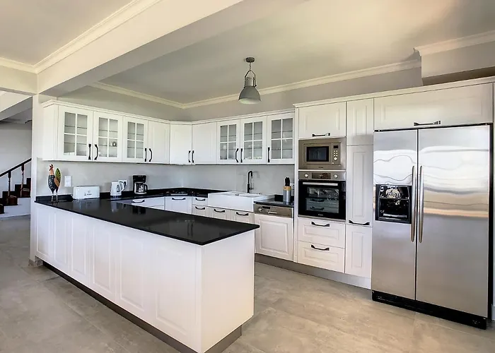 Baradaye By Lovelystay