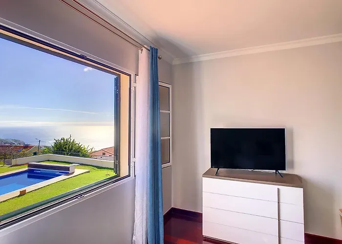 Baradaye By Lovelystay וילה